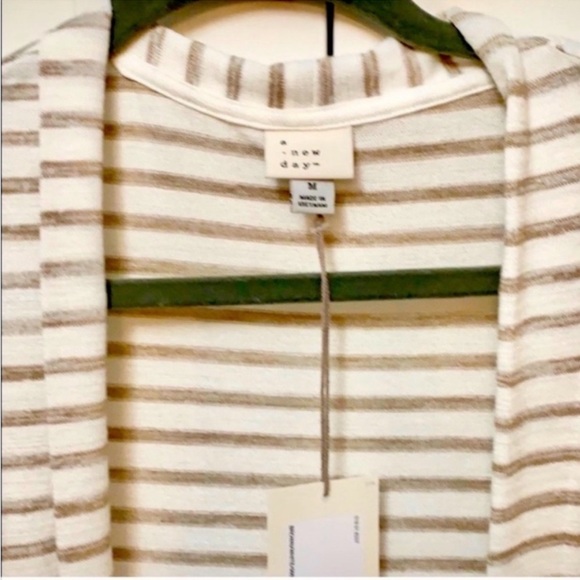 Open Front Striped Sweater Cardigan Medium Tan & Cream A New Day NEW FIRM PRICE! - Picture 2 of 4